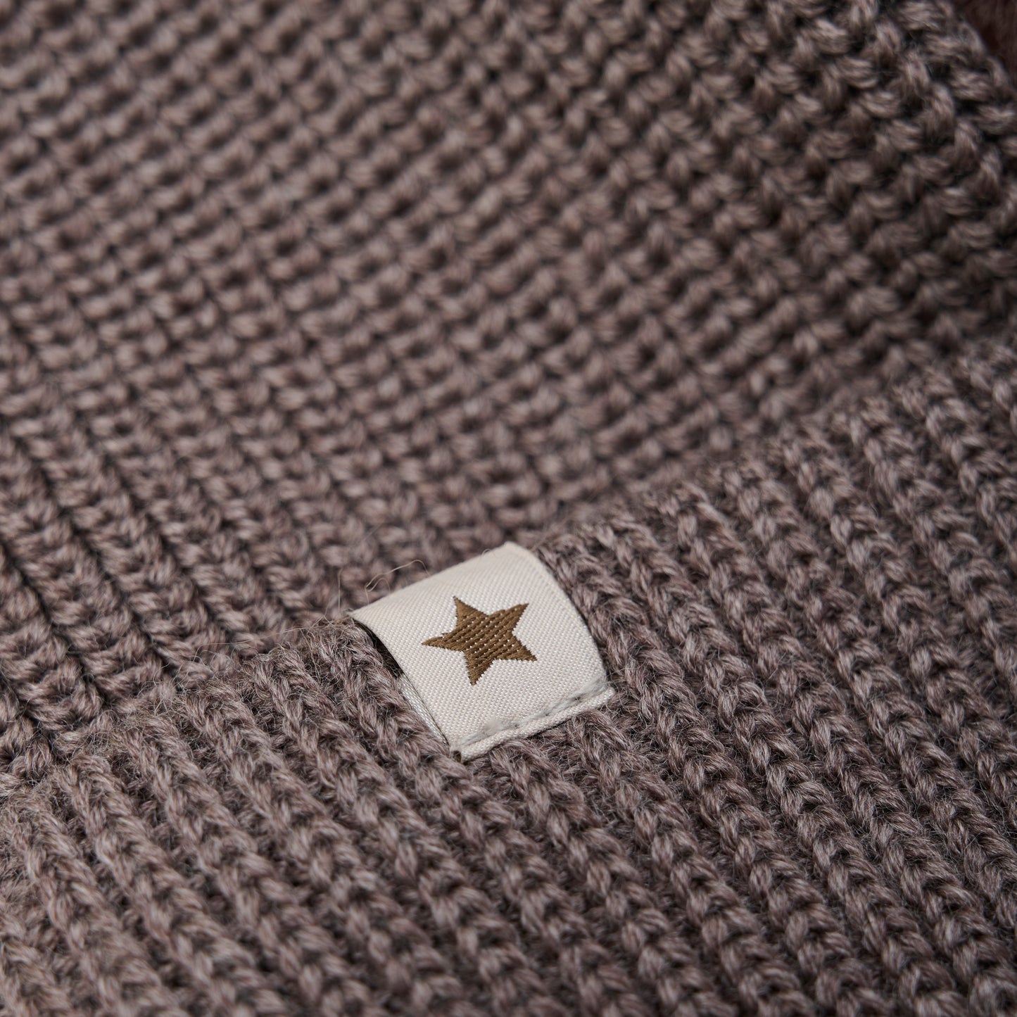HUTTELiHUT Beanie Wool Knit Pompoms - Brown Melange